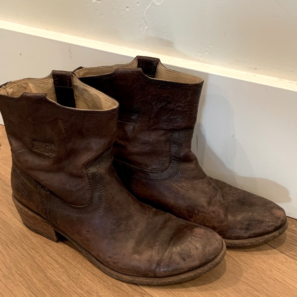 Frye Bootie 8.5 distressed brown limited edition